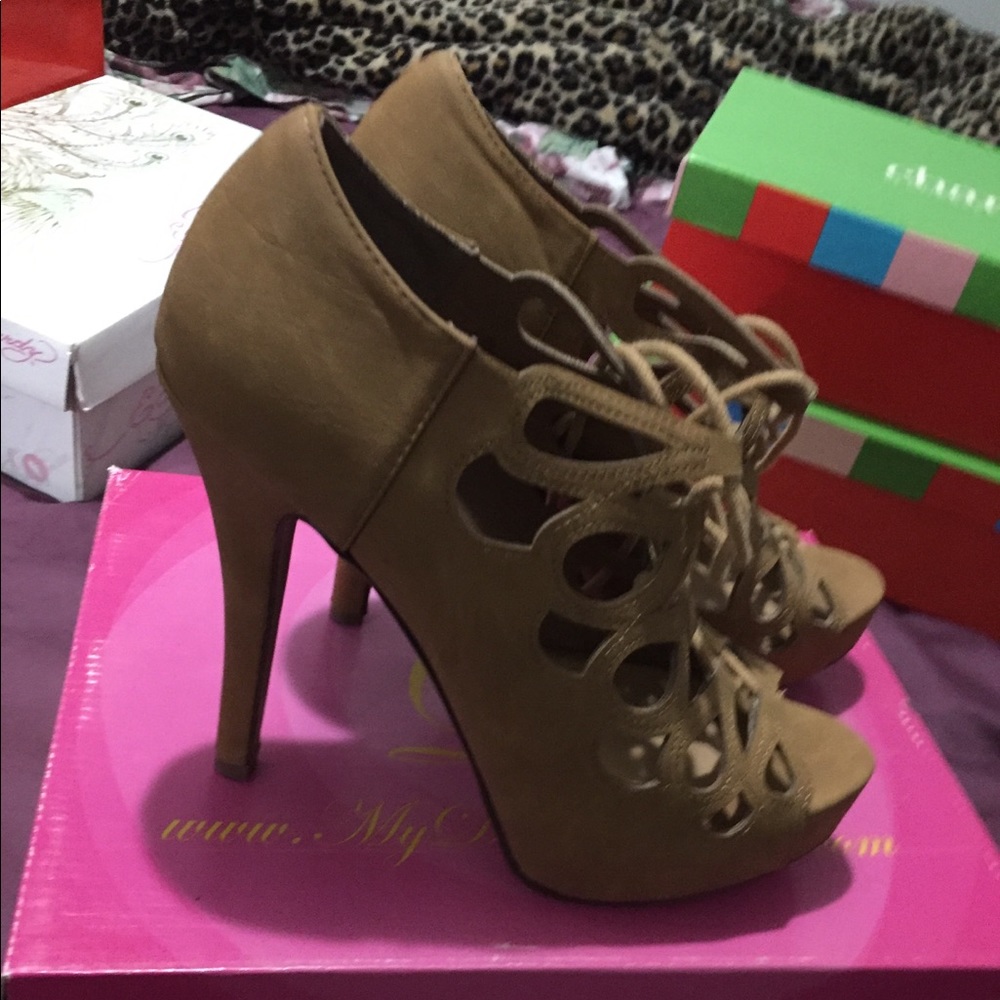 Tan heels
